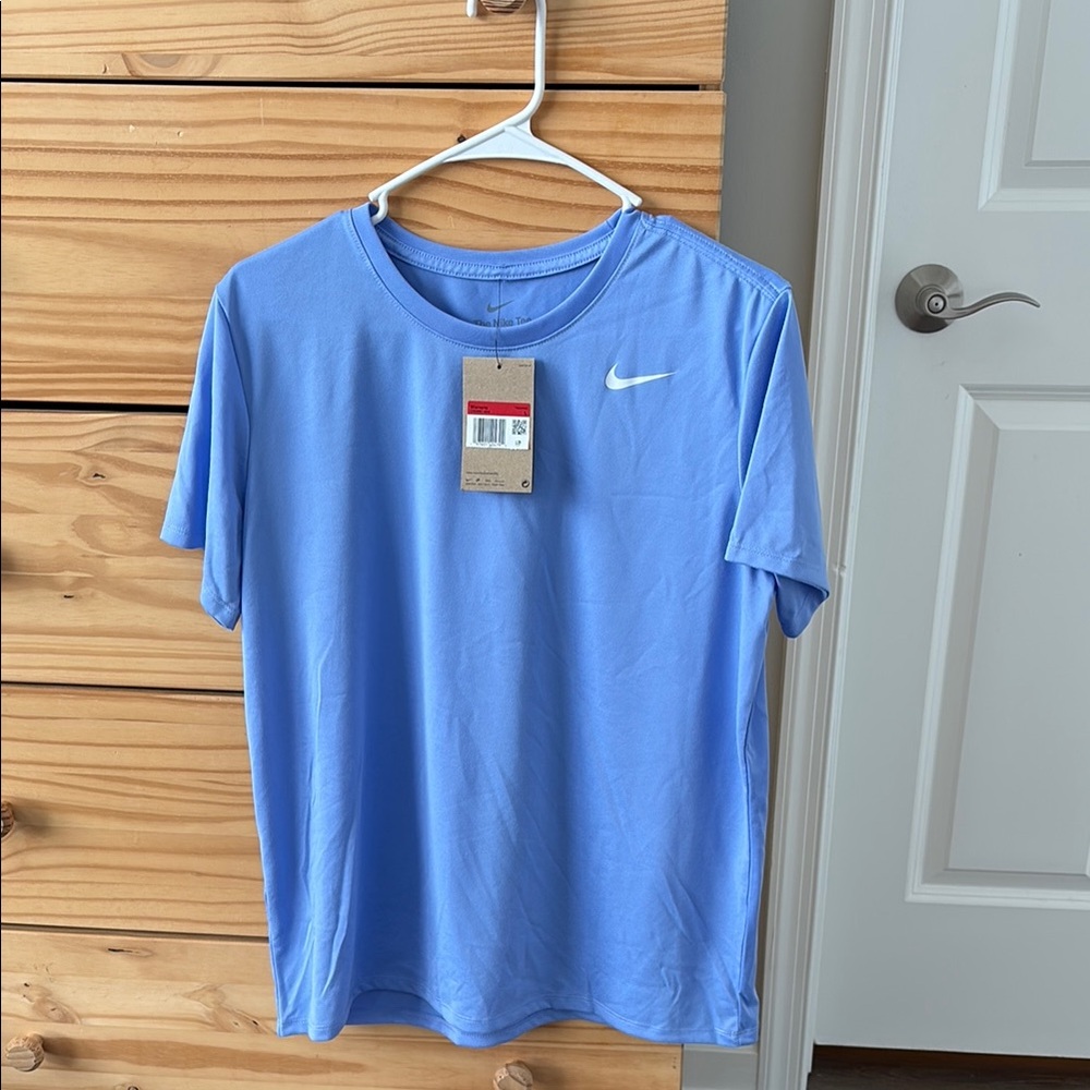 NWT Nike Workout Tee Large